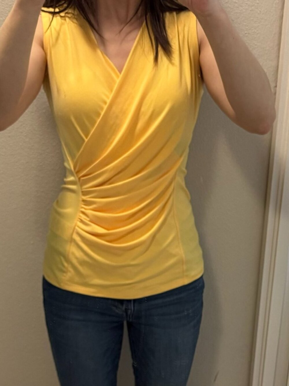 DKNY V-neck sleeveless tank